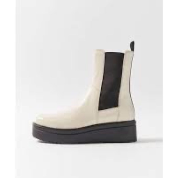 Vagabond Tara Platform Chelsea Boot - Picture 1 of 6